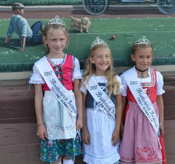 My fellow princess's at one of the Bucyrus murals!!!!